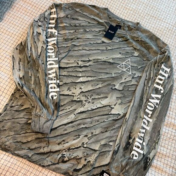 HUF Men's Soho TT Marbel Wash Black Camo Long Sleeve Tshirt Medium NWT - Picture 1 of 9